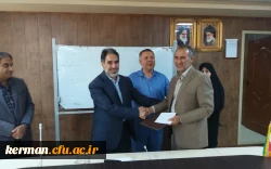 تجلیل از همکاران حوزه آموزش در جلسه شورای آموزشی دانشگاه فرهنگیان استان کرمان 10