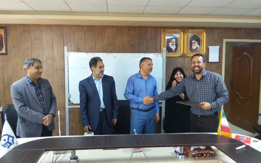 تجلیل از همکاران حوزه آموزش در جلسه شورای آموزشی دانشگاه فرهنگیان استان کرمان 11