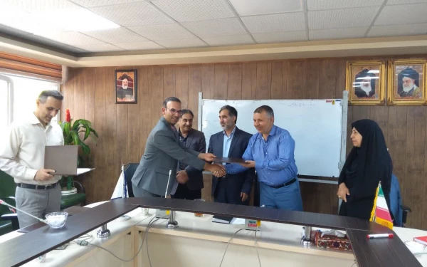 تجلیل از همکاران حوزه آموزش در جلسه شورای آموزشی دانشگاه فرهنگیان استان کرمان 17