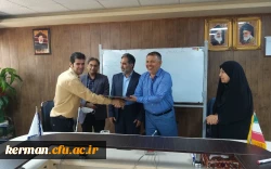 تجلیل از همکاران حوزه آموزش در جلسه شورای آموزشی دانشگاه فرهنگیان استان کرمان 18