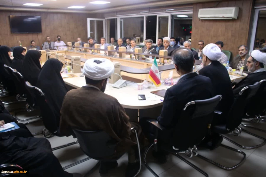 بزرگداشت دهه سرآمدی آموزش و مقام استاد با حضور اساتید دانشگاه فرهنگیان کرمان 5