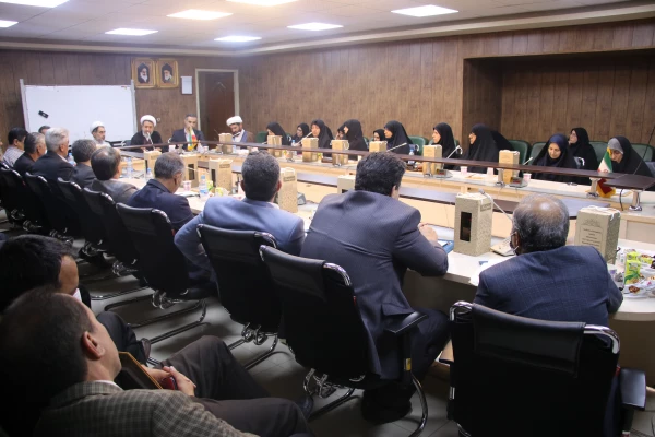 بزرگداشت دهه سرآمدی آموزش و مقام استاد با حضور اساتید دانشگاه فرهنگیان کرمان 5