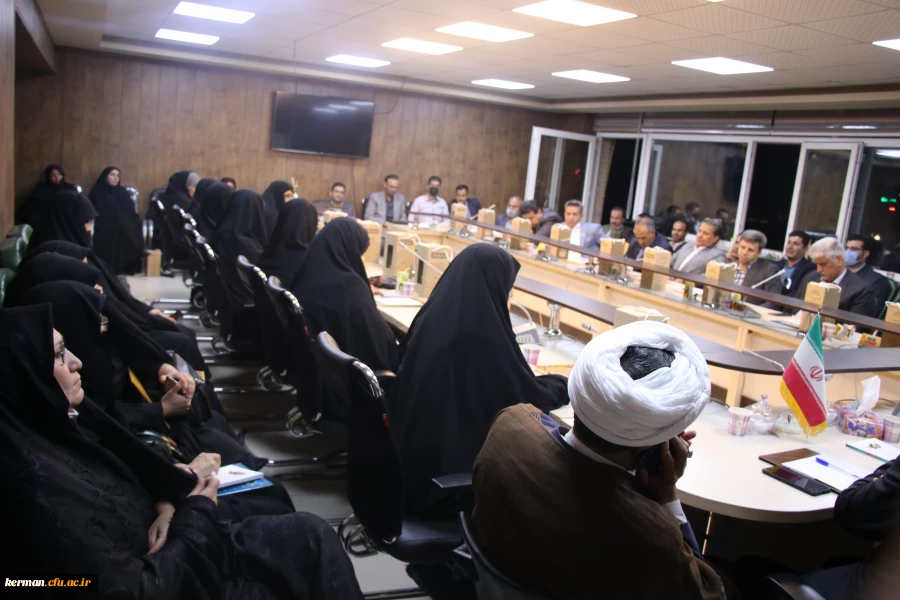 بزرگداشت دهه سرآمدی آموزش و مقام استاد با حضور اساتید دانشگاه فرهنگیان کرمان 7