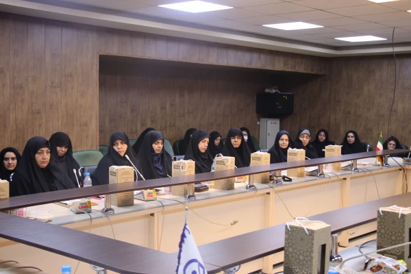 بزرگداشت دهه سرآمدی آموزش و مقام استاد با حضور اساتید دانشگاه فرهنگیان کرمان 11