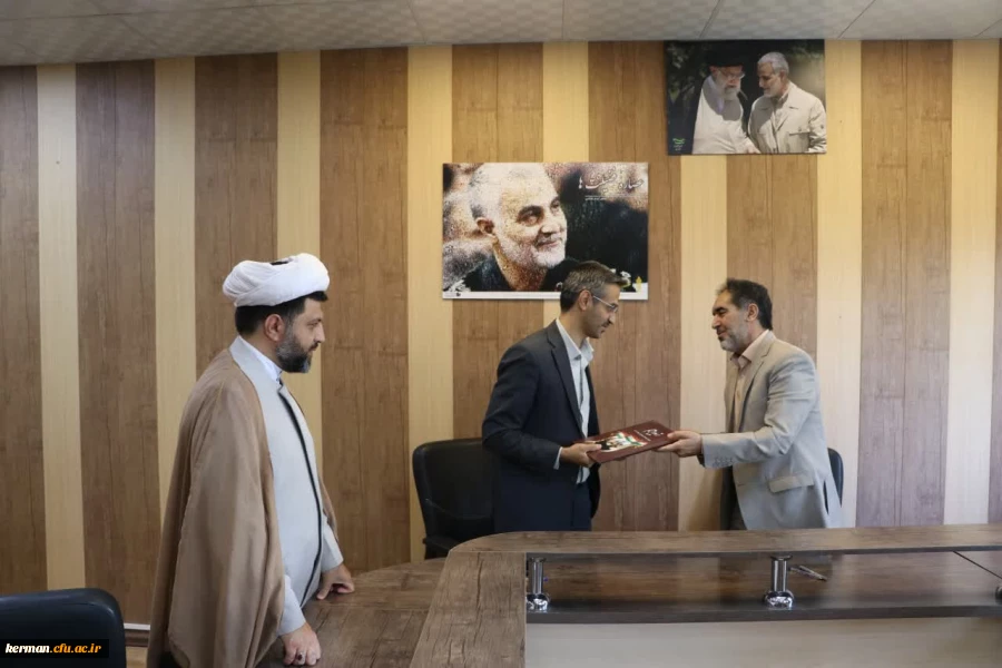 امضای تفاهم نامه همکاری بین دانشگاه فرهنگیان کرمان و دانشگاه صنعتی سیرجان  6