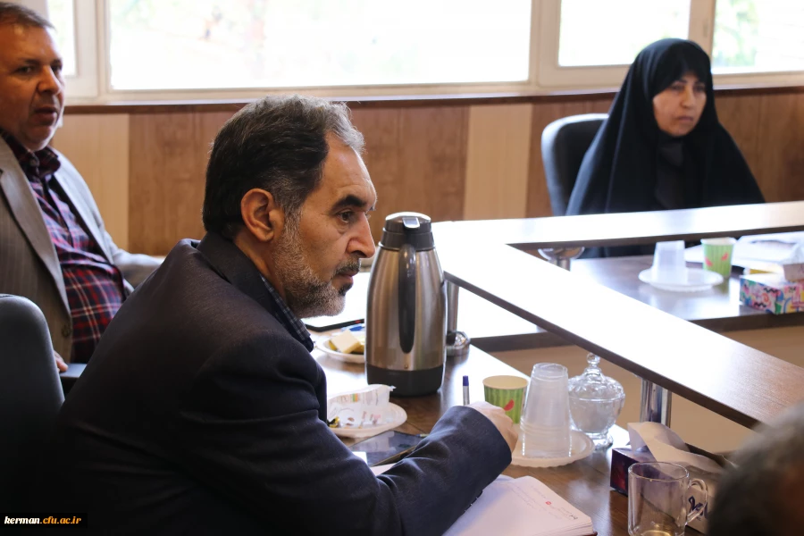 جلسه شورای مدیریت دانشگاه فرهنگیان استان کرمان برگزار شد 4