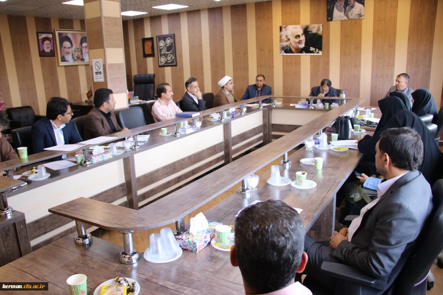 جلسه شورای مدیریت دانشگاه فرهنگیان استان کرمان برگزار شد 5