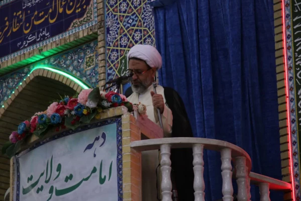 امروز مسئله تعلیم وتربیت بعنوان  یکی از مسائل مهم جامعه باید گفتمان غالب دست اندرکاران این عرصه باشد. 3