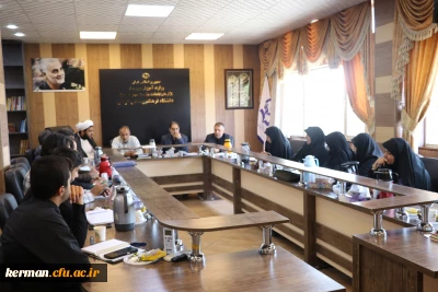 در جلسه شورای فرهنگی واجتماعی دانشگاه فرهنگیان کرمان بررسی شد 

برنامه های ستاداربعین وپویش سفیران حسینی 