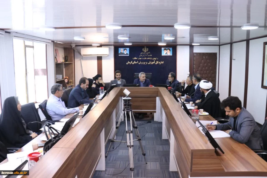 دکترتوان
 از اول مهرماه مسئولیت اجرای دوره های ضمن خدمت فرهنگیان بعهده دانشگاه فرهنگیان میباشد 2