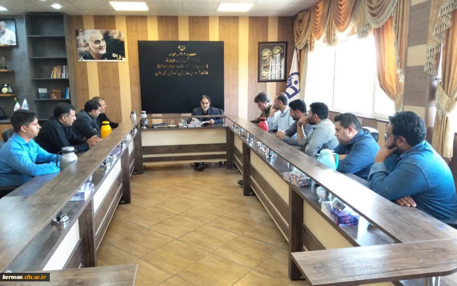 نشست رئیس دانشگاه فرهنگیان استان باکارکنان حوزه مالی 2