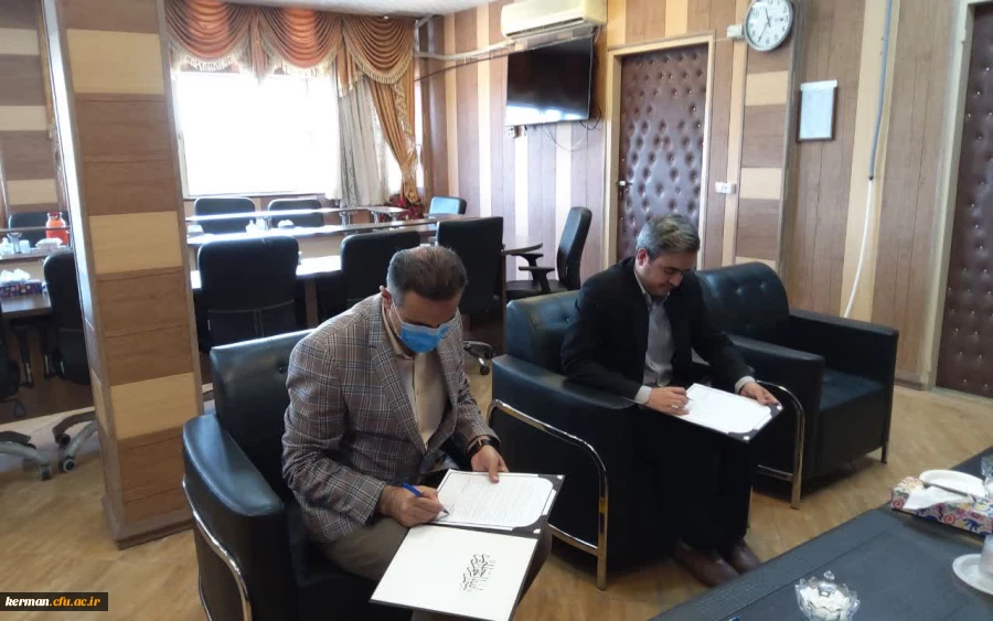 امضای تفاهم نامه همکاری میان دانشگاه فرهنگیان استان و اداره آموزش و پرورش عشایری کرمان 2