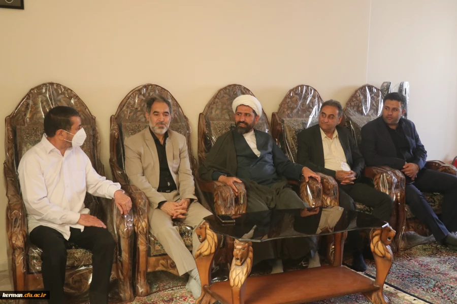دیدار رئیس دانشگاه فرهنگیان کرمان با آزاده سرافراز دکتر حاج احمدصیفوری به مناسبت سالروز ورود آزادگان به میهن اسلامی 2
