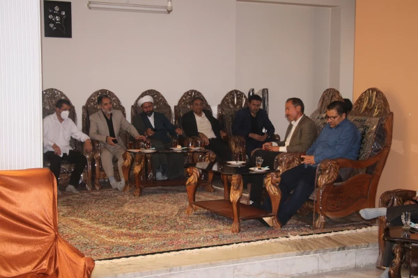 دیدار رئیس دانشگاه فرهنگیان کرمان با آزاده سرافراز دکتر حاج احمدصیفوری به مناسبت سالروز ورود آزادگان به میهن اسلامی 4