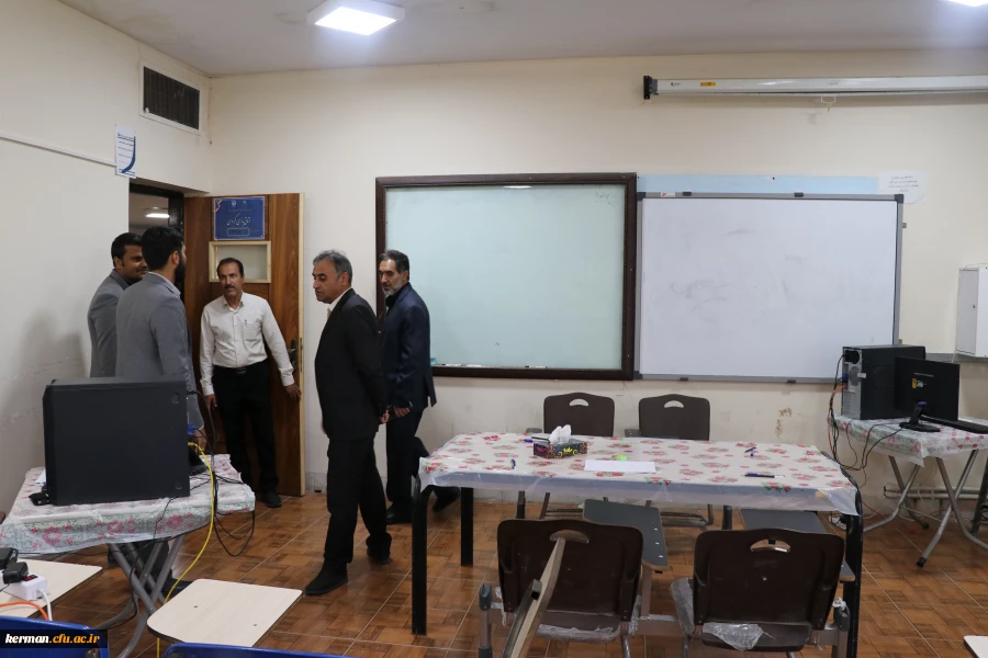 بازدید رئیس دانشگاه فرهنگیان استان از حوزه مصاحبه داوطلبان ورود به دانشگاه فرهنگیان در پردیس خواجه نصیرالدین طوسی 6