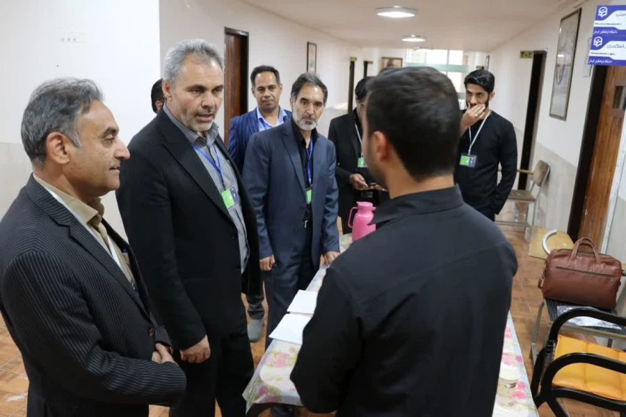 بازدیدمدیرکل آموزش وپرورش استان کرمان از روندانجام مصاحبه داوطلبان ورود به دانشگاه فرهنگیان 5