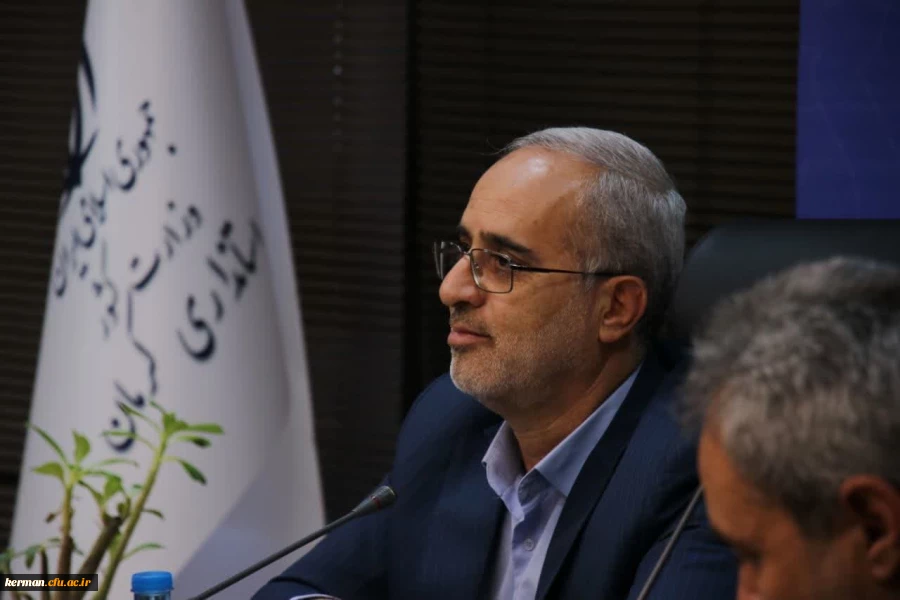 سیزدهمین جلسه هیئت امنای دانشگاه فرهنگیان استان 3