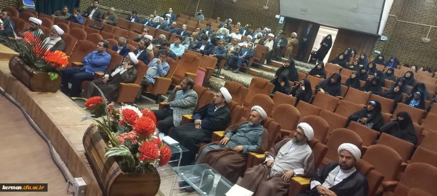 نشست هم اندیشی اساتید و اعضای هیئت علمی گروه های معارف اسلامی دانشگاه های استان 2