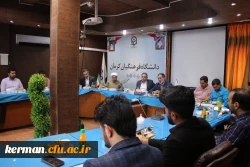 دکتر توان 
امروز هیچ کاری مقدس تر و بااهمیت تر از تربیت معلم نمیباشد  2