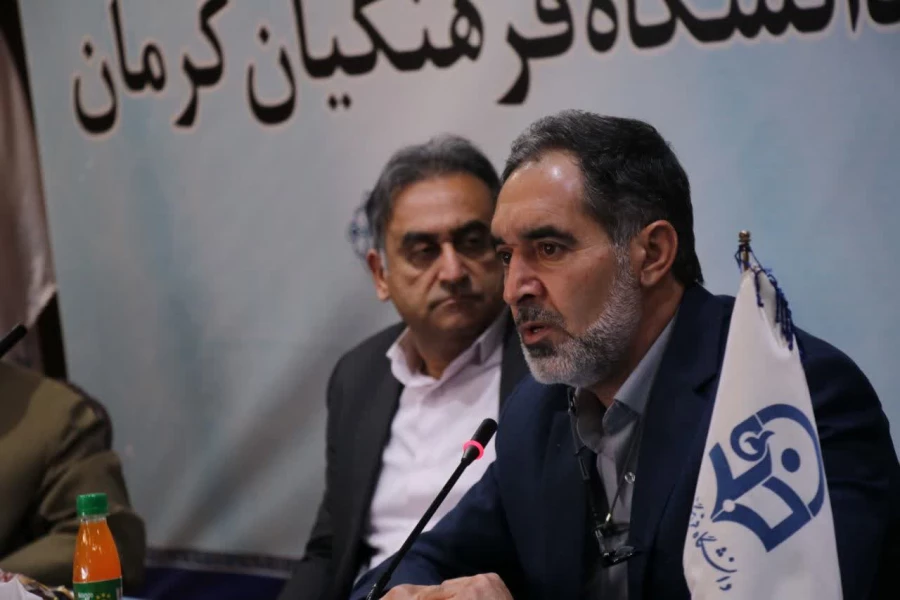 دکتر توان 
امروز هیچ کاری مقدس تر و بااهمیت تر از تربیت معلم نمیباشد  2