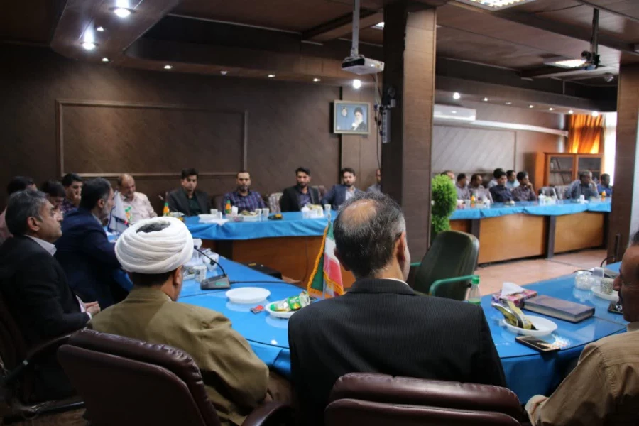 دکتر توان 
امروز هیچ کاری مقدس تر و بااهمیت تر از تربیت معلم نمیباشد  2