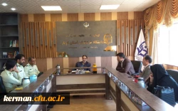 به مناسبت هفته نیروی انتظامی صورت گرفت:
تقدیر مسئولین و کارکنان دانشگاه فرهنگیان  از زحمات نیروی انتظامی کرمان 2