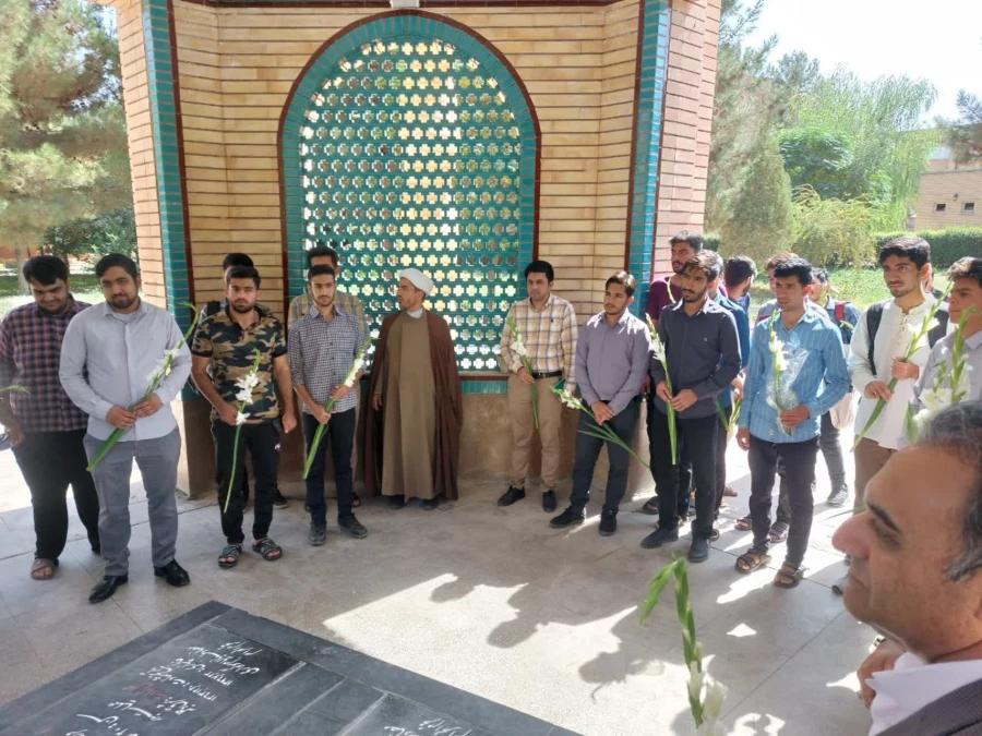 در سالروز تدفین شهدای گمنام دانشگاه فرهنگیان کرمان برگزارشد:
 تجدید میثاق با شهداء،امام شهداءو آرمان های انقلاب 2