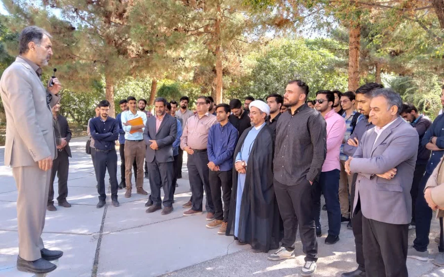 تجمع اساتید ،دانشجویان و کارکنان دانشگاه فرهنگیان کرمان در محکومیت حمله وحشیانه صهیونیست ها به بیمارستان المعمدانی غزه 4