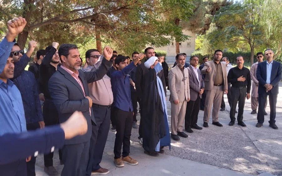 تجمع اساتید ،دانشجویان و کارکنان دانشگاه فرهنگیان کرمان در محکومیت حمله وحشیانه صهیونیست ها به بیمارستان المعمدانی غزه 5