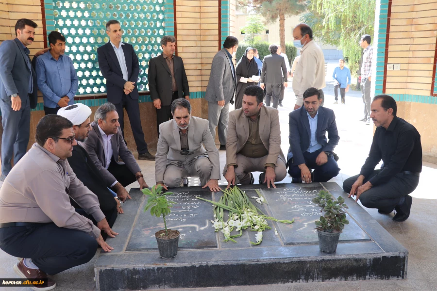 تجمع اساتید ،دانشجویان و کارکنان دانشگاه فرهنگیان کرمان در محکومیت حمله وحشیانه صهیونیست ها به بیمارستان المعمدانی غزه 11