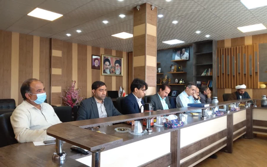 دکتر توان 
حضور درصحنه ودرمیدان عمل بودن، حل مشکلات را بدنبال دارد . 2