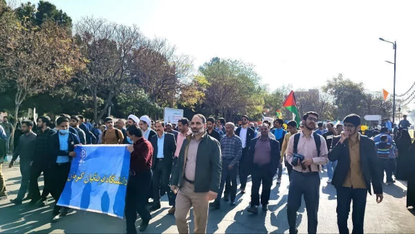 حضور پرشور و گسترده دانشگاهیان دانشگاه فرهنگیان کرمان در راهپیمایی یوم الله ۱۳ آبان 8