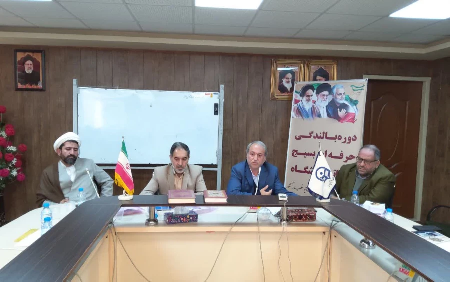 دکتر قاسم پور مقدم:
دردانشگاه فرهنگیان همه اساتید جهادگران تبیین ورزمندگان علمی هستند. 2