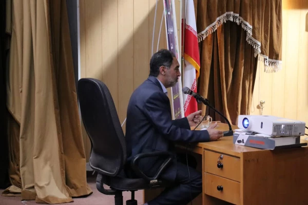 تجلیل از سه رتبه زیر ده،۶رتبه زیر ۱۰۰ودیگر رتبه های زیر۵۰۰ پذیرفته شده دردانشگاه فرهنگیان استان کرمان  9