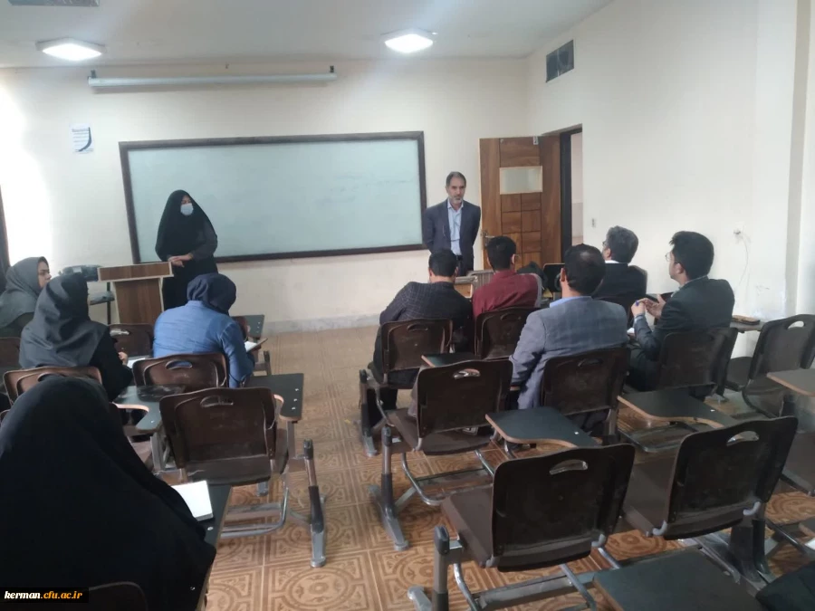 برگزاری دوره توانمندسازی معلمان مدارس متوسطه غیردولتی شهر کرمان 2