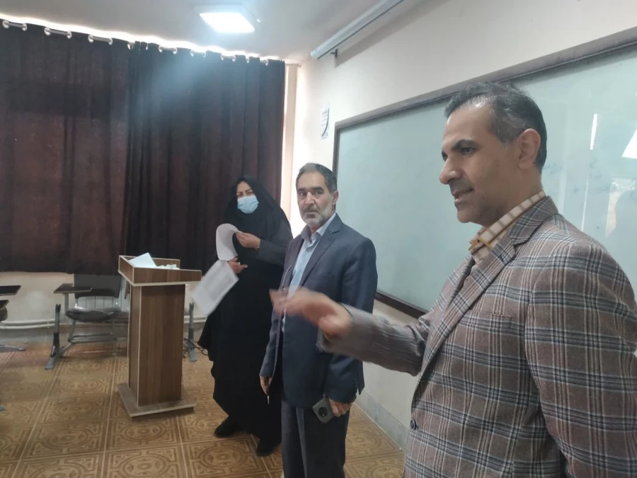 برگزاری دوره توانمندسازی معلمان مدارس متوسطه غیردولتی شهر کرمان 3