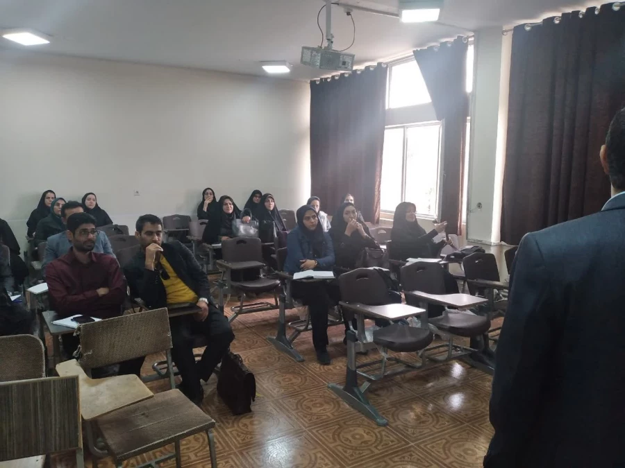 برگزاری دوره توانمندسازی معلمان مدارس متوسطه غیردولتی شهر کرمان 4