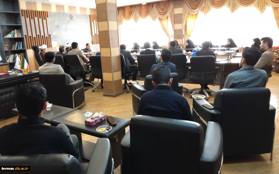 دکتر توان
زندگی حضرت زهرا(س)الگوی بسیار خوبی برای شناخت خط مشی ومسیر زندگی میباشد 2