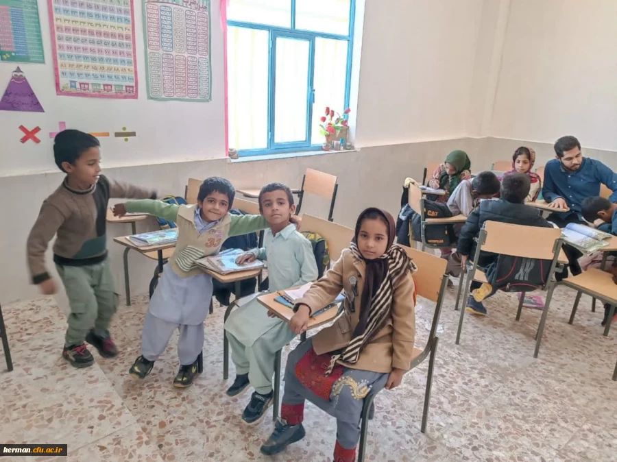 بازدید دانشجومعلمان دانشگاه فرهنگیان کرمان از مدارس چندپایه شرق استان کرمان 4