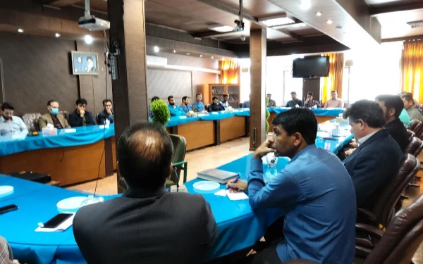 دکتر توان 
تربیت معلم کاری حساس، مهم ومقدس است  2