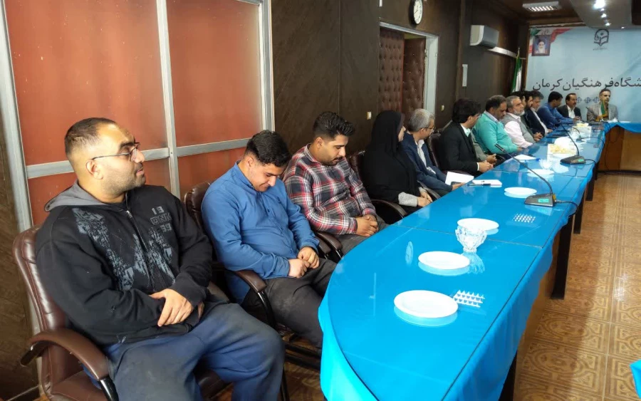 دکتر توان 
تربیت معلم کاری حساس، مهم ومقدس است  2