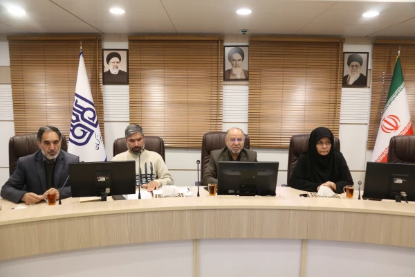 دکتر توان :
برای ترویج فرهنگ دوره دفاع مقدس در دانشگاهها، باید دانشجویان را در آن فضای مقدس قرار داد 2