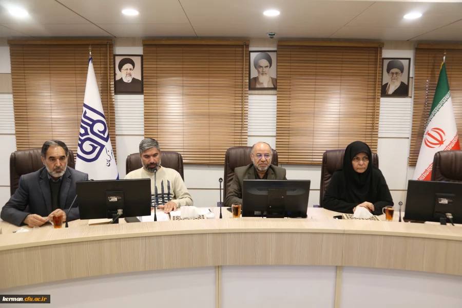 دکتر توان :
برای ترویج فرهنگ دوره دفاع مقدس در دانشگاهها، باید دانشجویان را در آن فضای مقدس قرار داد 2