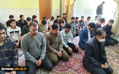 نشست صمیمی رئیس دانشگاه فرهنگیان استان بادانشجومعلمان مرکز جیرفت 