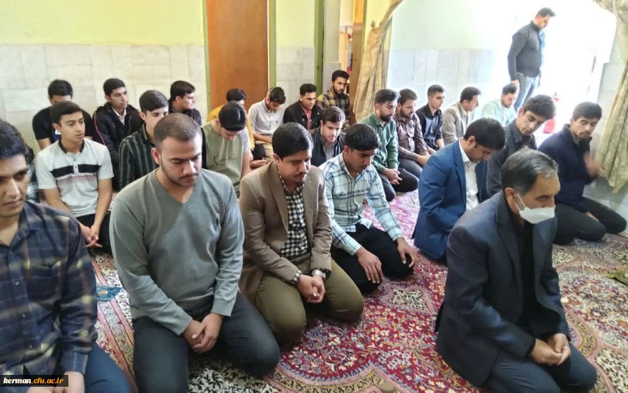 نشست صمیمی رئیس دانشگاه فرهنگیان استان بادانشجومعلمان مرکز جیرفت  2