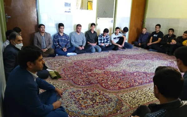 نشست صمیمی رئیس دانشگاه فرهنگیان استان بادانشجومعلمان مرکز جیرفت  3