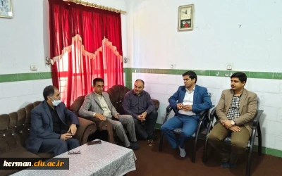 نشست رئیس دانشگاه فرهنگیان استان با کارکنان مرکز جیرفت 