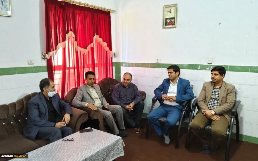 نشست رئیس دانشگاه فرهنگیان استان با کارکنان مرکز جیرفت  2