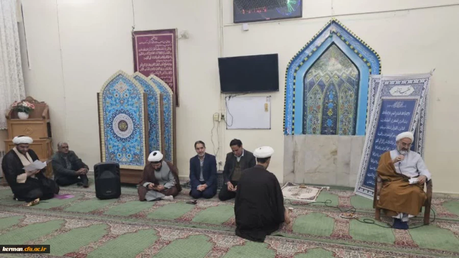 آیین بدرقه دانشجو معلمان پردیس شهید باهنر به سفر عتبات عالیات در دانشگاه فرهنگیان استان کرمان برگزار شد. 4