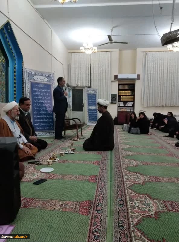 آیین بدرقه دانشجو معلمان پردیس شهید باهنر به سفر عتبات عالیات در دانشگاه فرهنگیان استان کرمان برگزار شد. 7